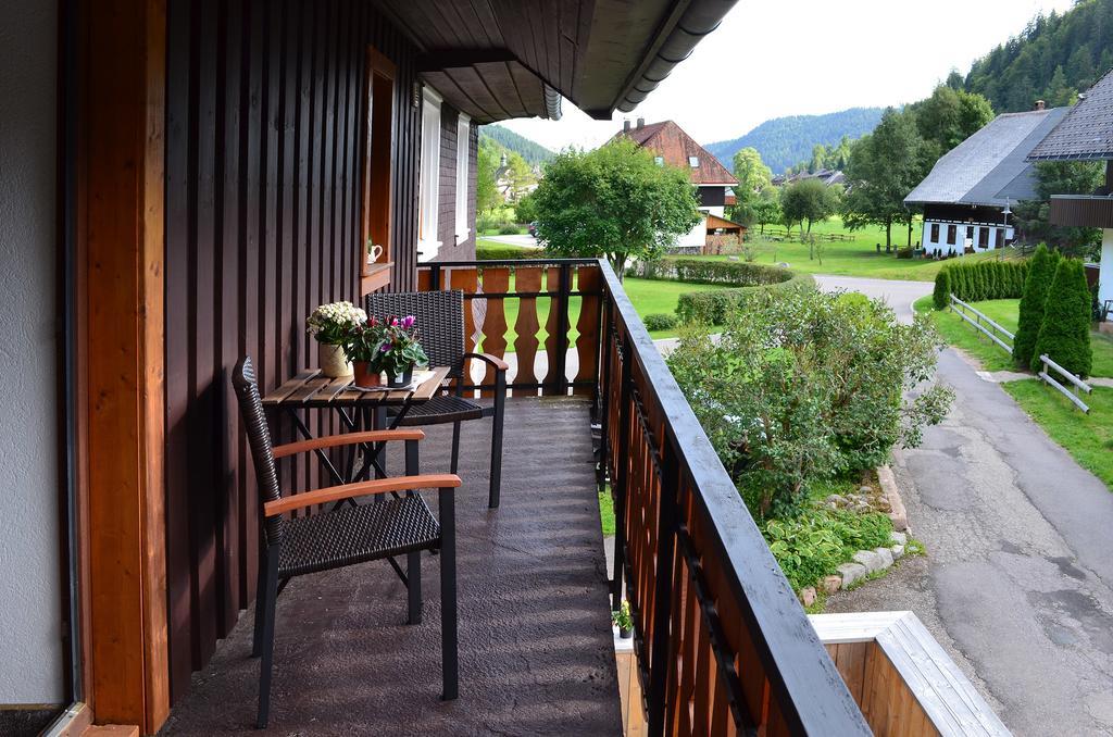 Ferienwohnungen Sternenthal เมนเซนชวานด์ ภายนอก รูปภาพ